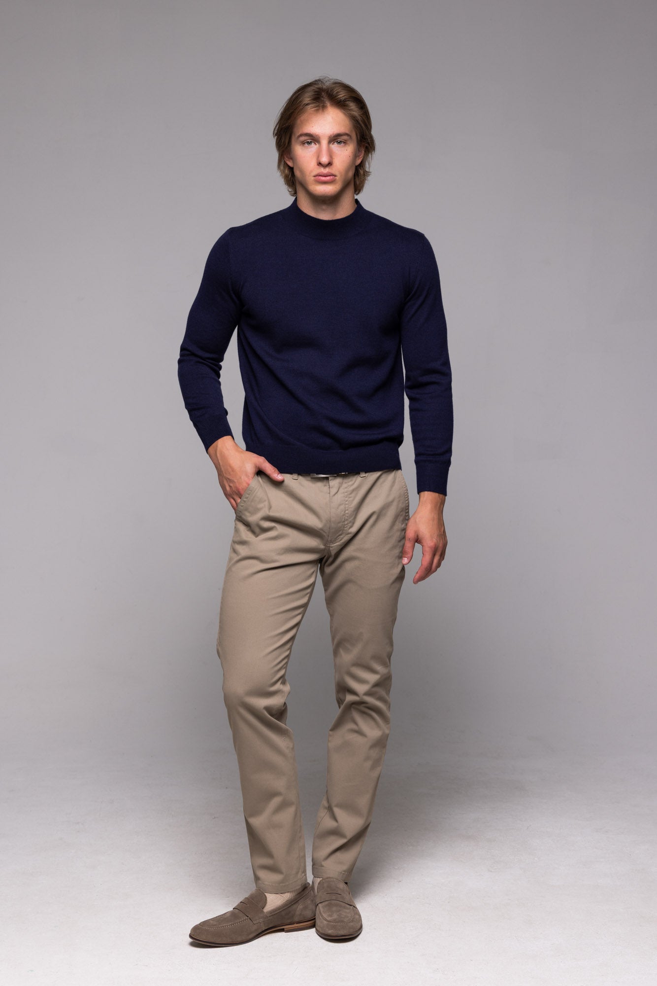 Tmavomodrý polorolák