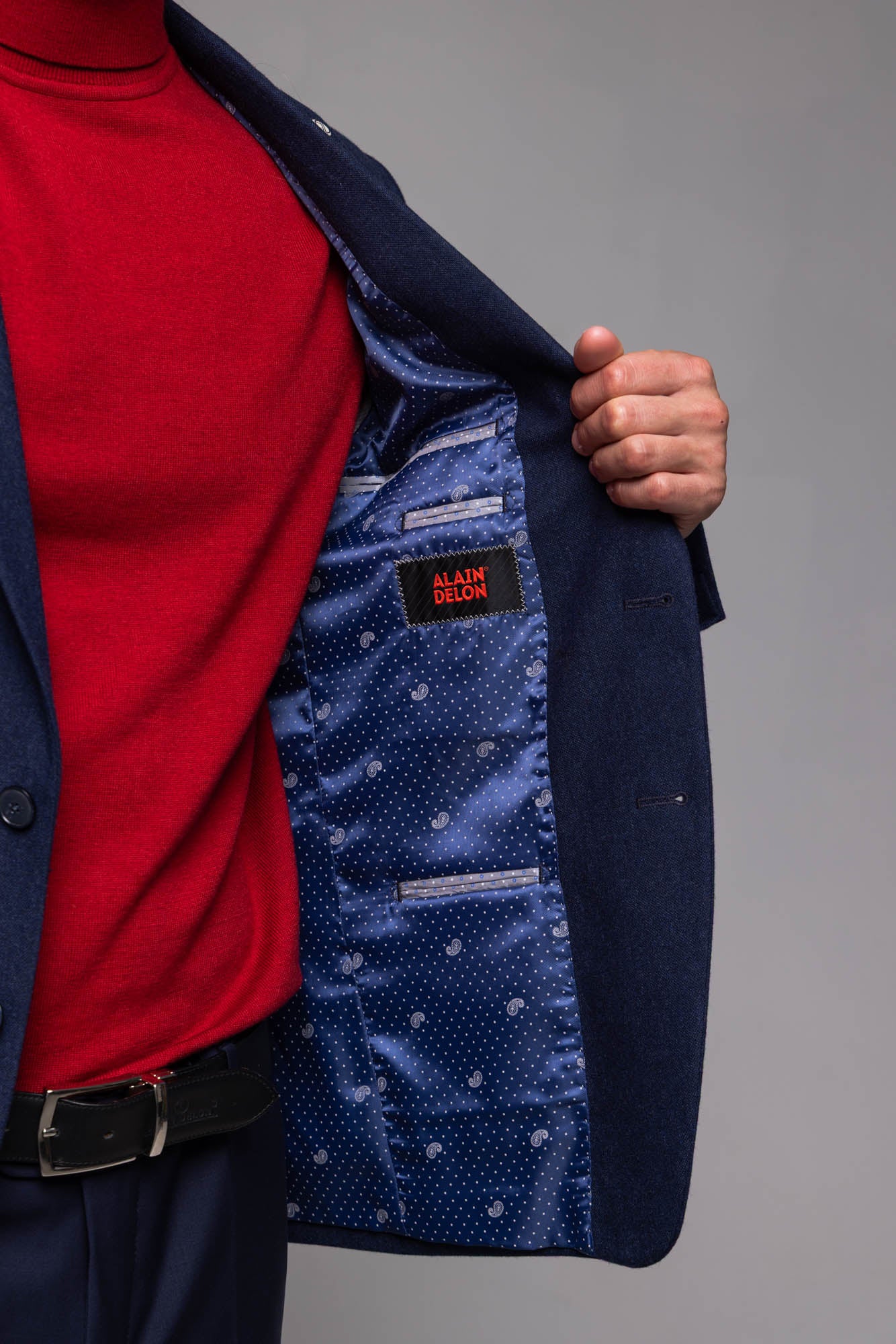 Tmavomodré vlnené sako s jemnou štruktúrou