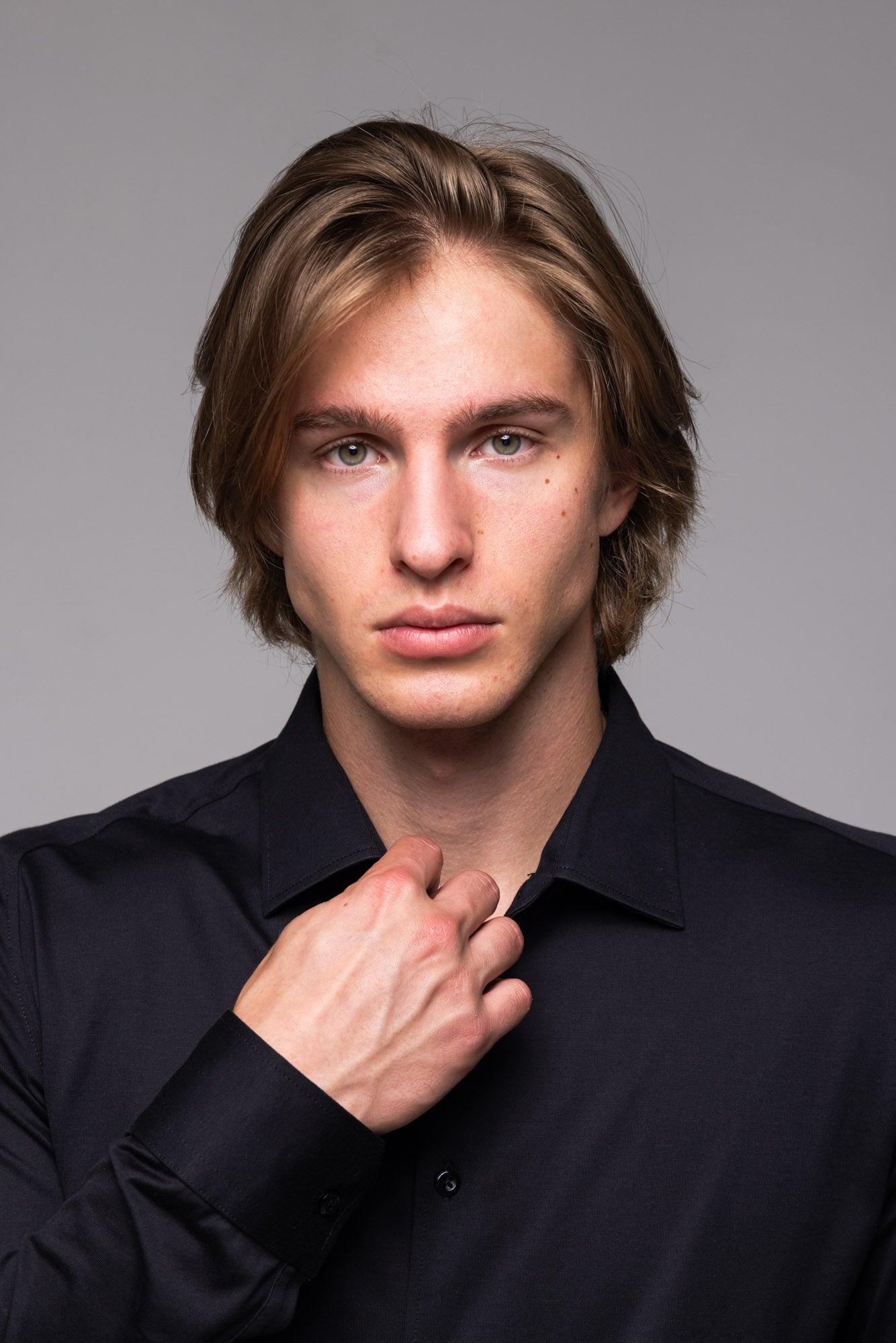 Čierna strečová Extra Slim Fit košeľa