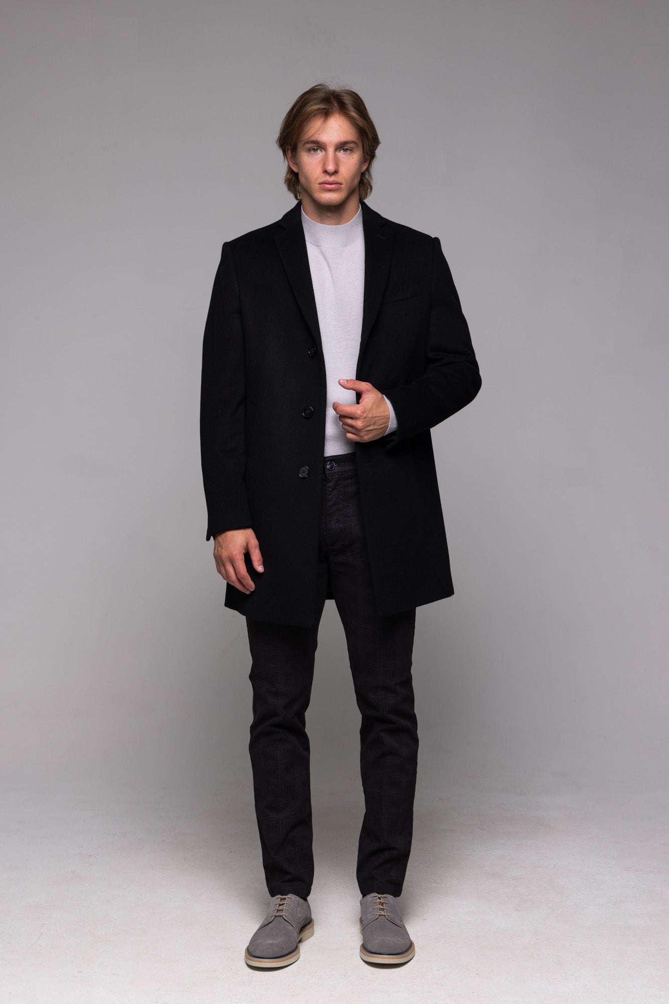 Čierny vlnený kabát s odnímateľnou vsadkou