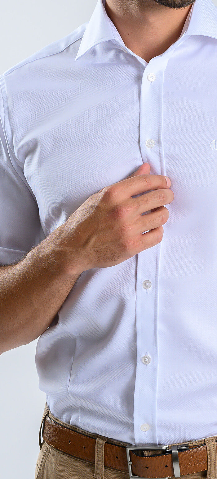 Bílá Extra Slim Fit košile s krátkým rukávem a jemnou strukturou