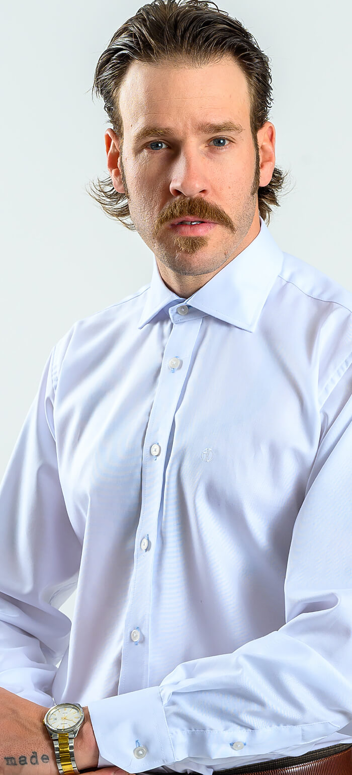 Biela Slim Fit košeľa s bledomodrou légou