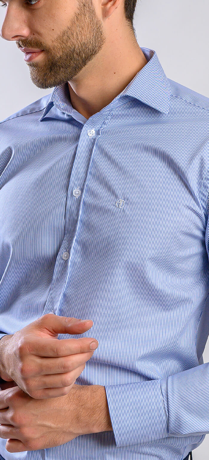 Bielo-modrá pásikavá Slim Fit košeľa