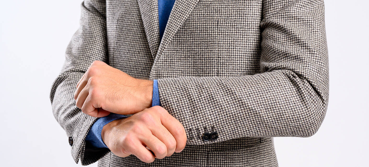 Hnedé sako so vzorom kohútej stopy