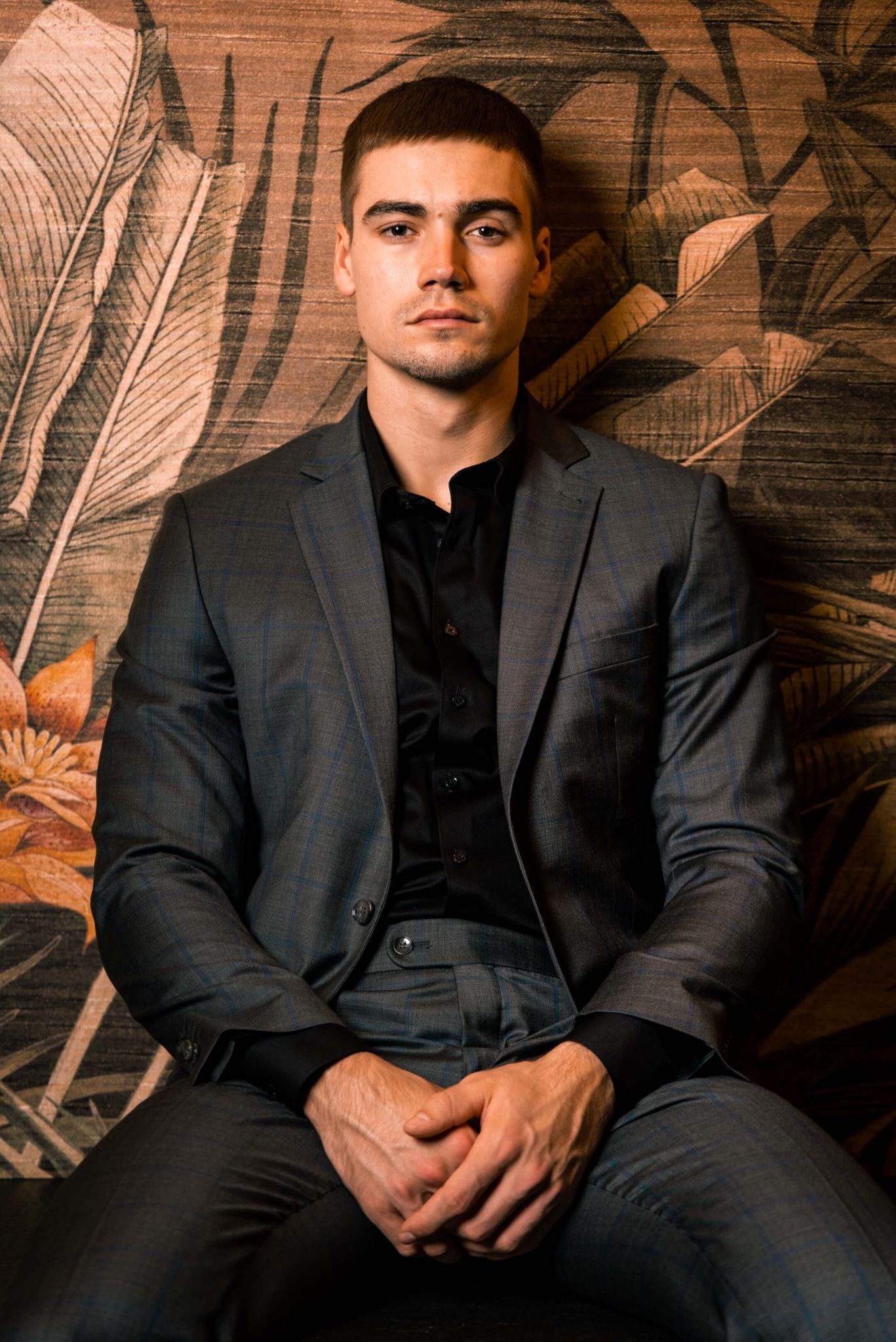 LIMITED EDITION Šedý vlnený oblek