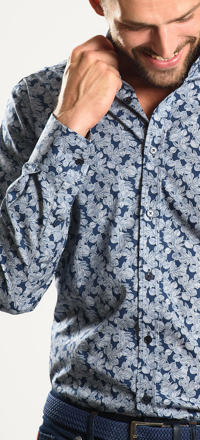 Tmavomodrá Extra Slim Fit košeľa s výrazným vzorom