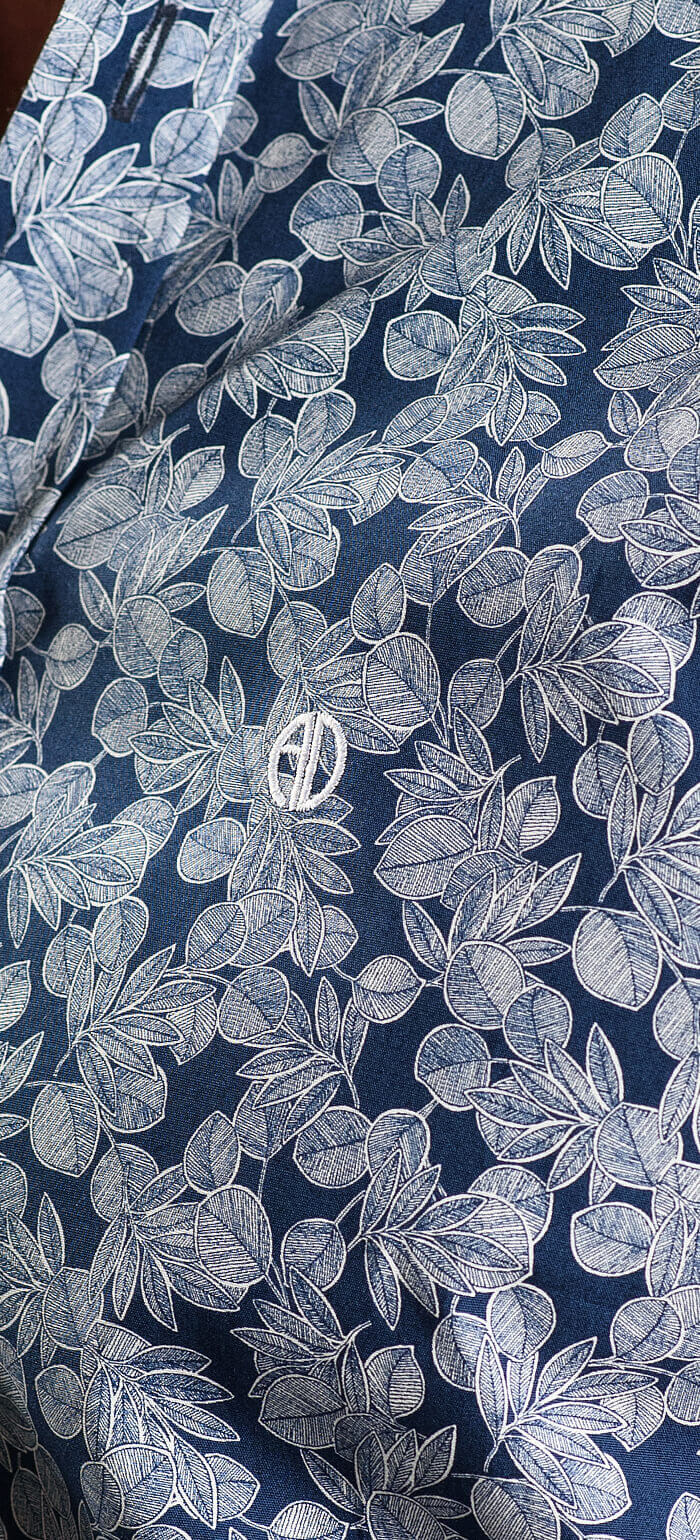 Tmavomodrá Extra Slim Fit košeľa s výrazným vzorom