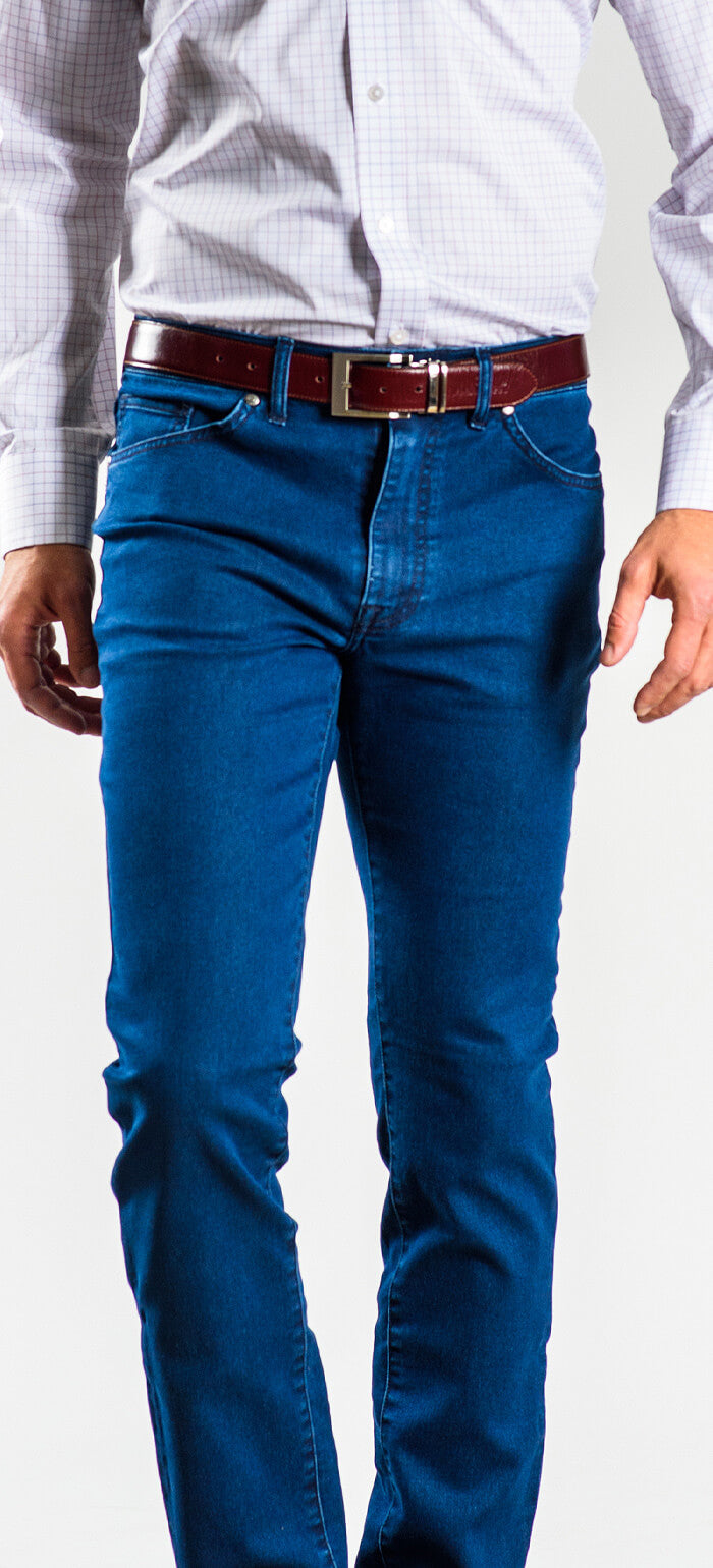 Tmavomodré džínsy