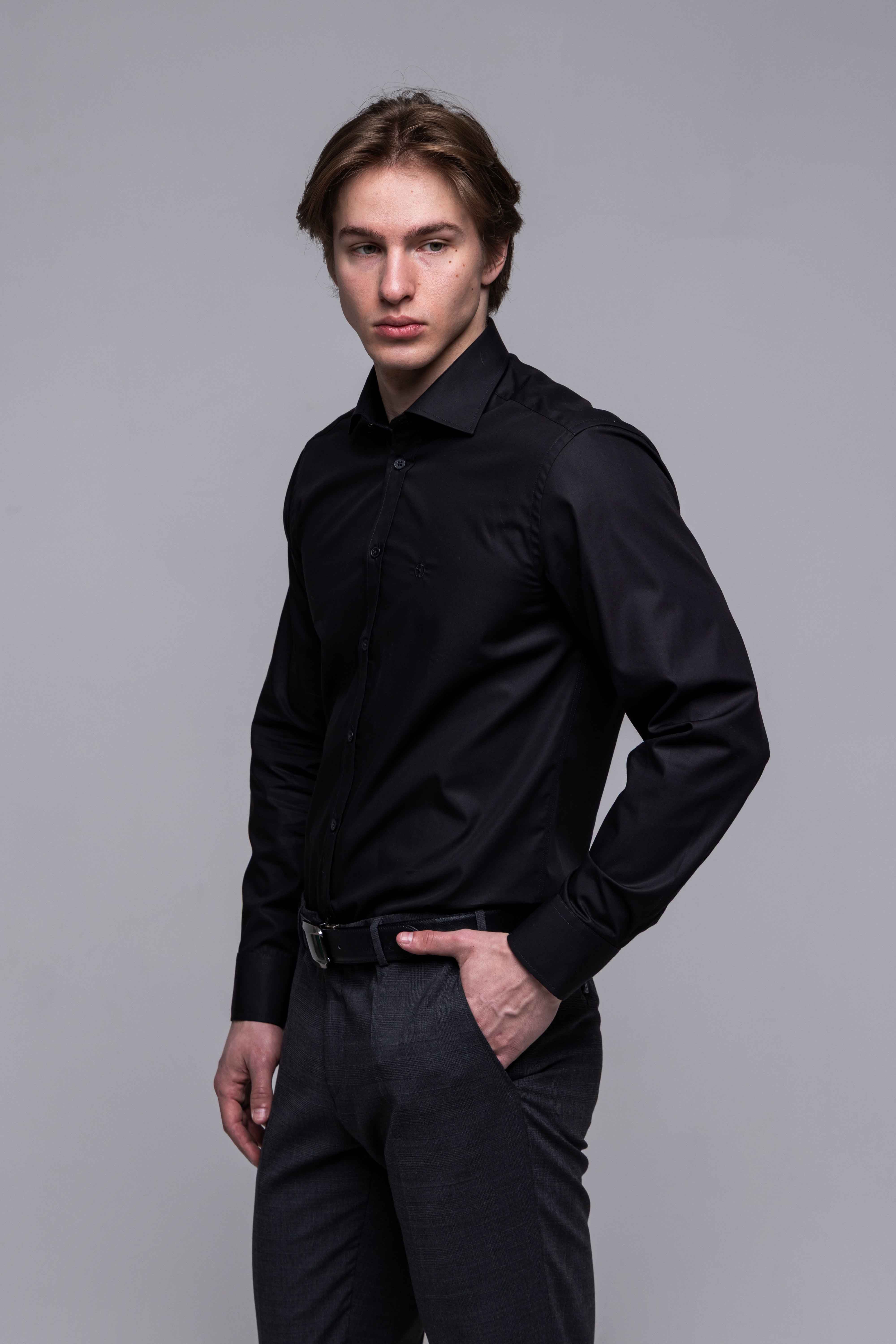 Čierna Extra Slim Fit košeľa