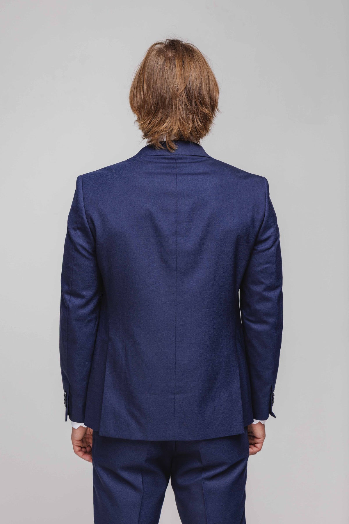 Modrý Slim Fit oblek s jemnou štruktúrou