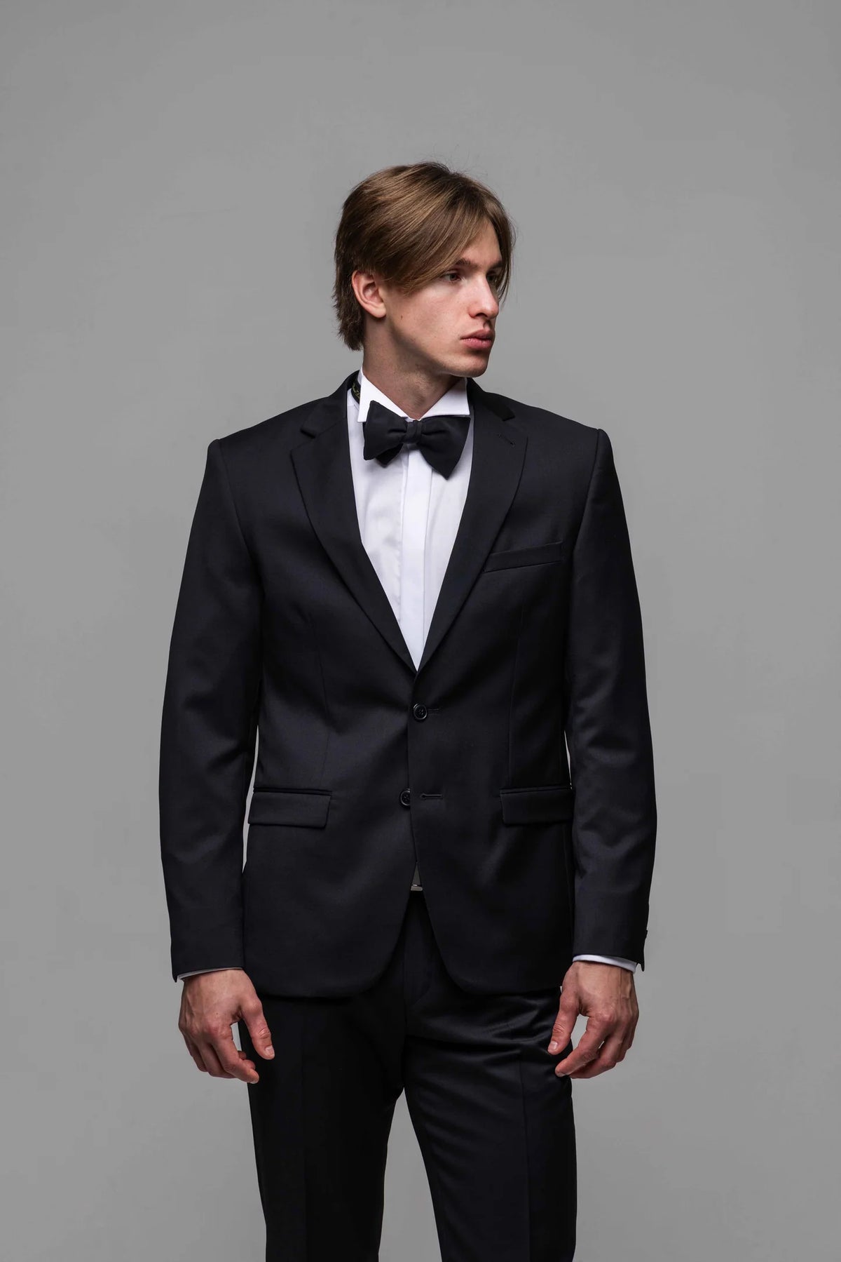 Čierny Slim Fit vlnený oblek
