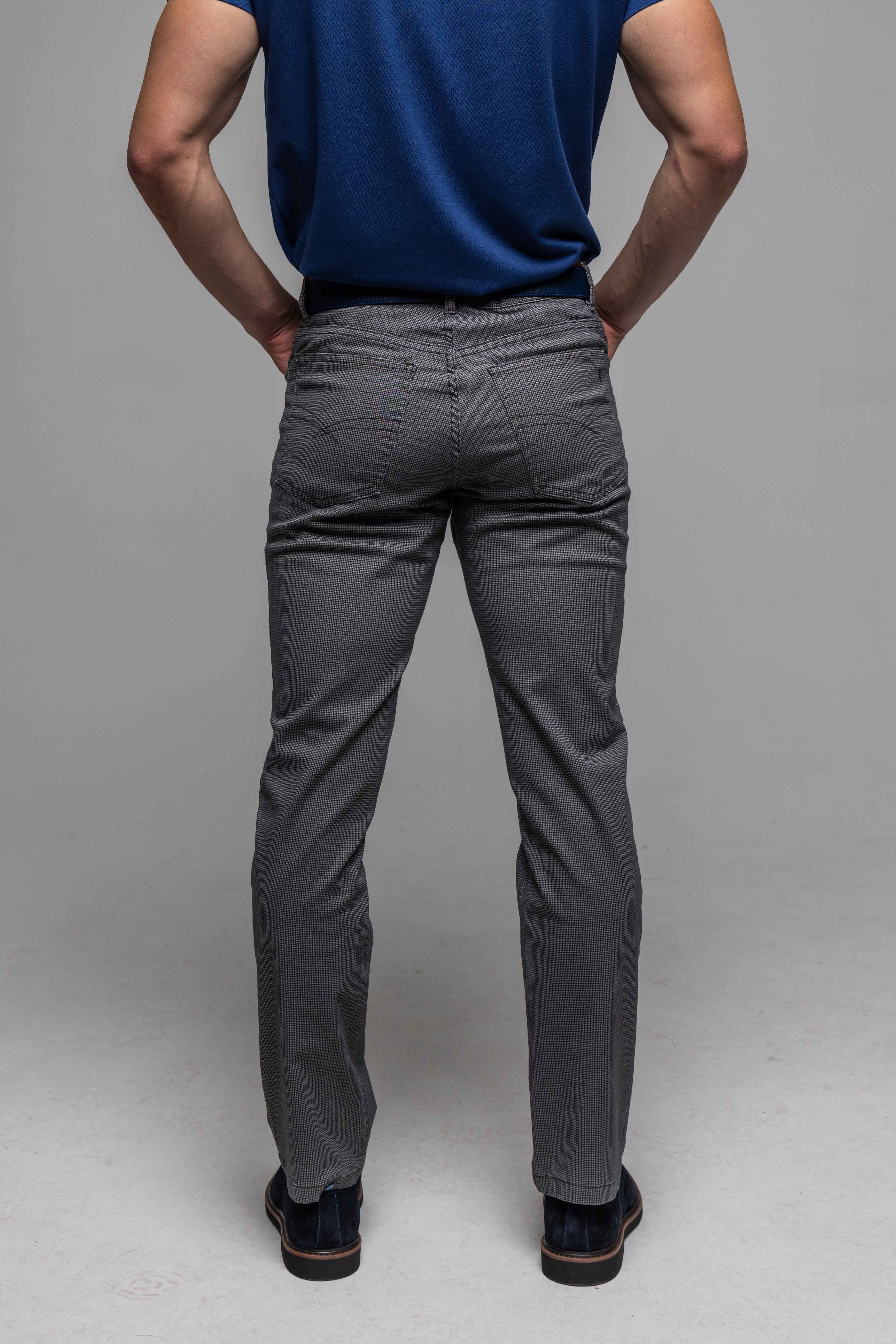 Šedohnedé voľnočasové nohavice s pepito vzorom