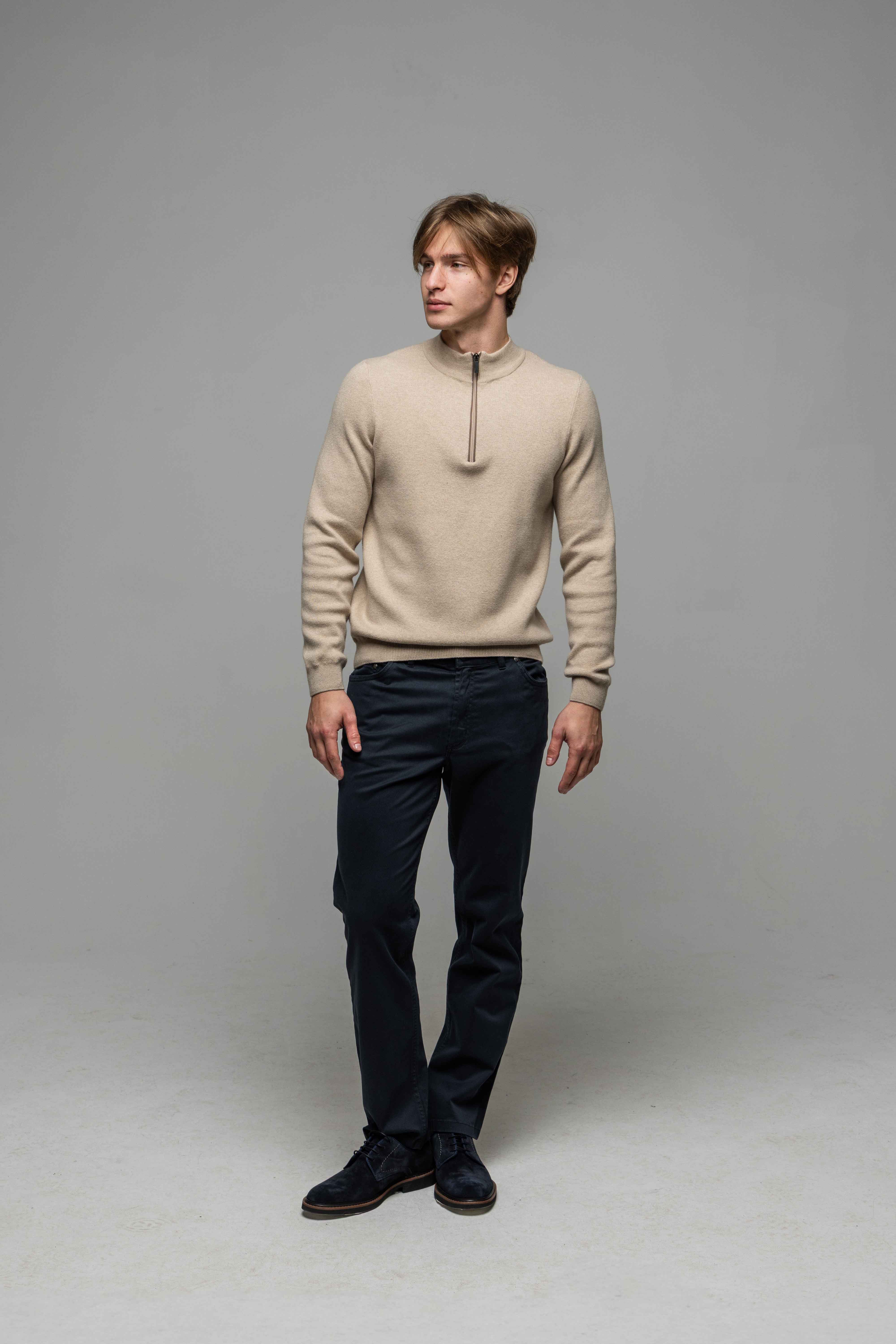 Béžový pulóver so zipsom