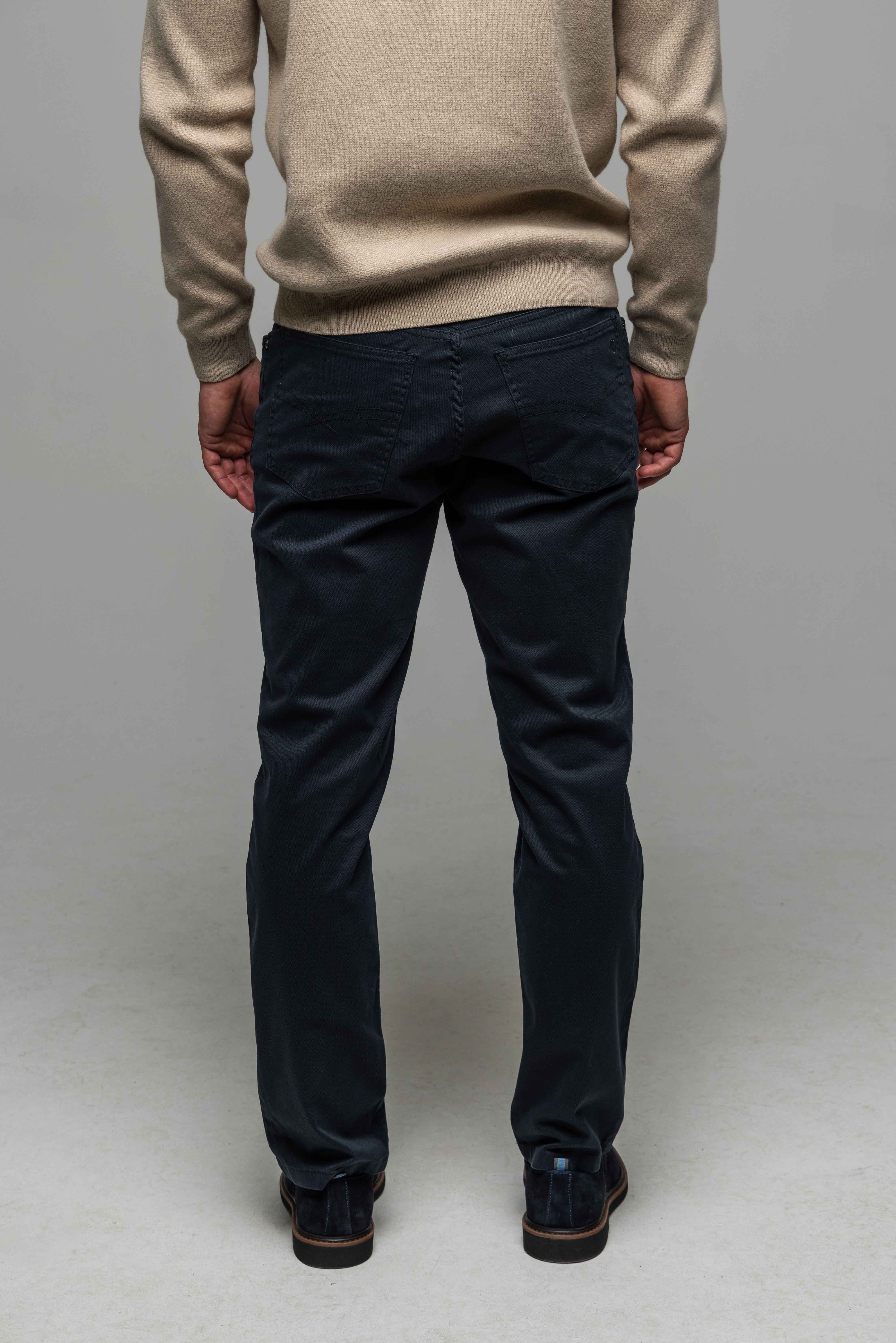 Modro sivé voľnočasové nohavice so vzorom