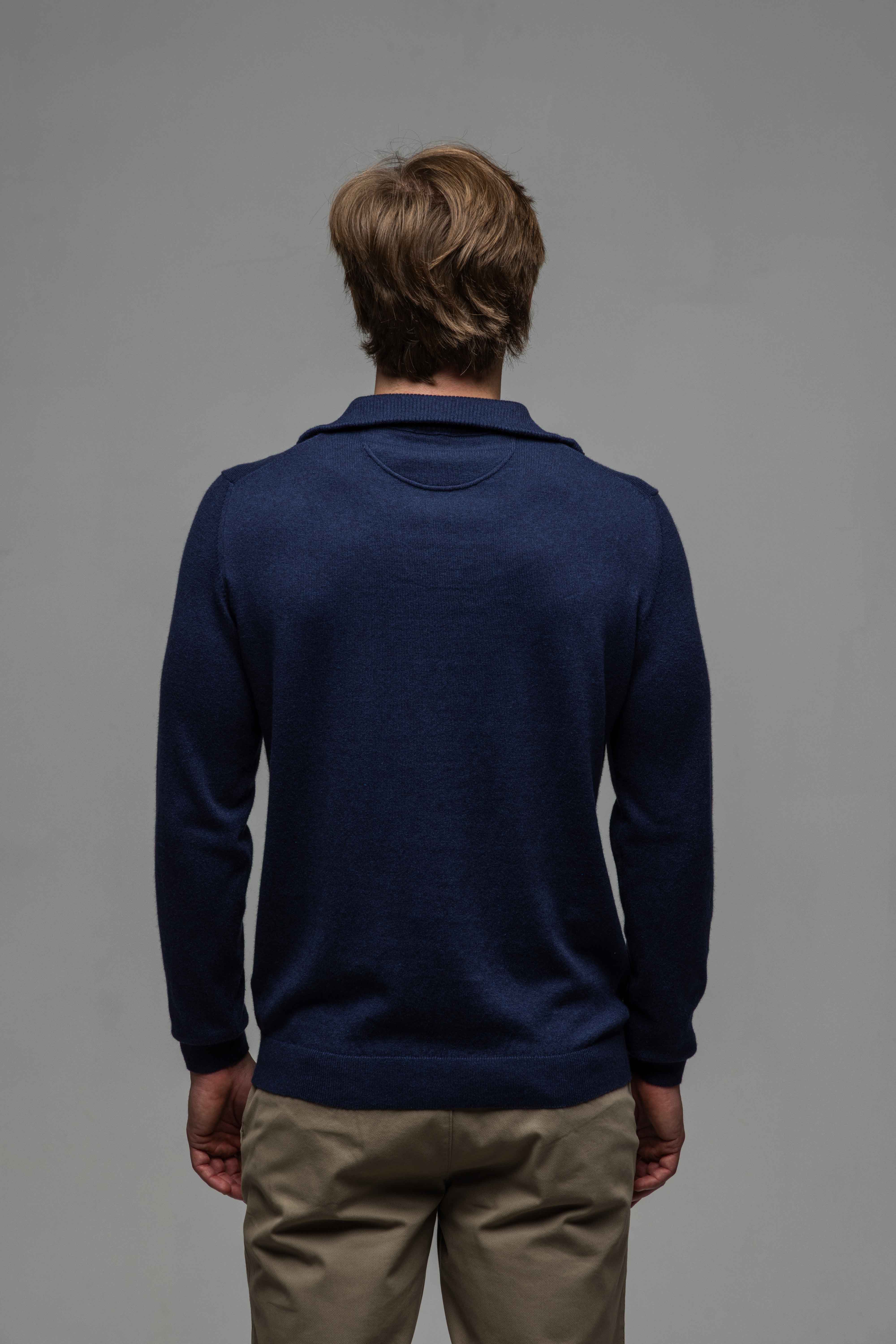 Modrý pulóver so zipsom