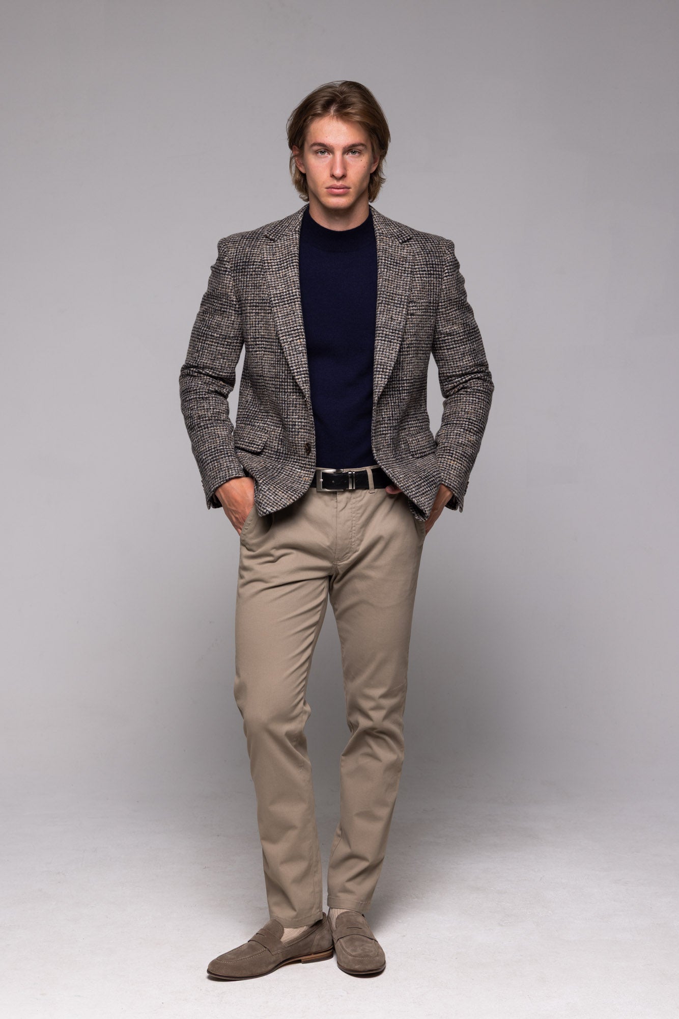 Hnedé vlnené sako so sivým károm