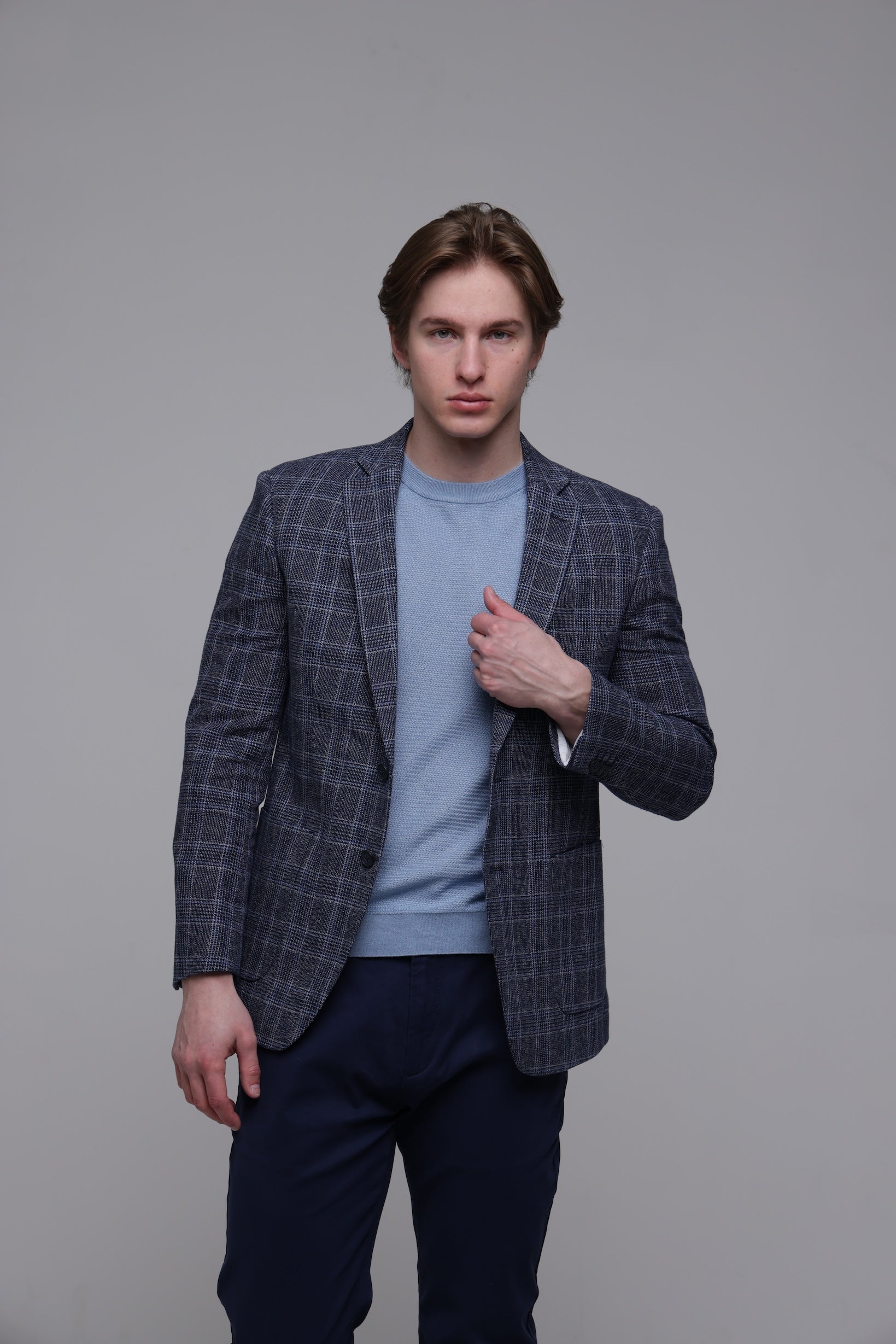 Modré ľanové sako s bielomodrým károm