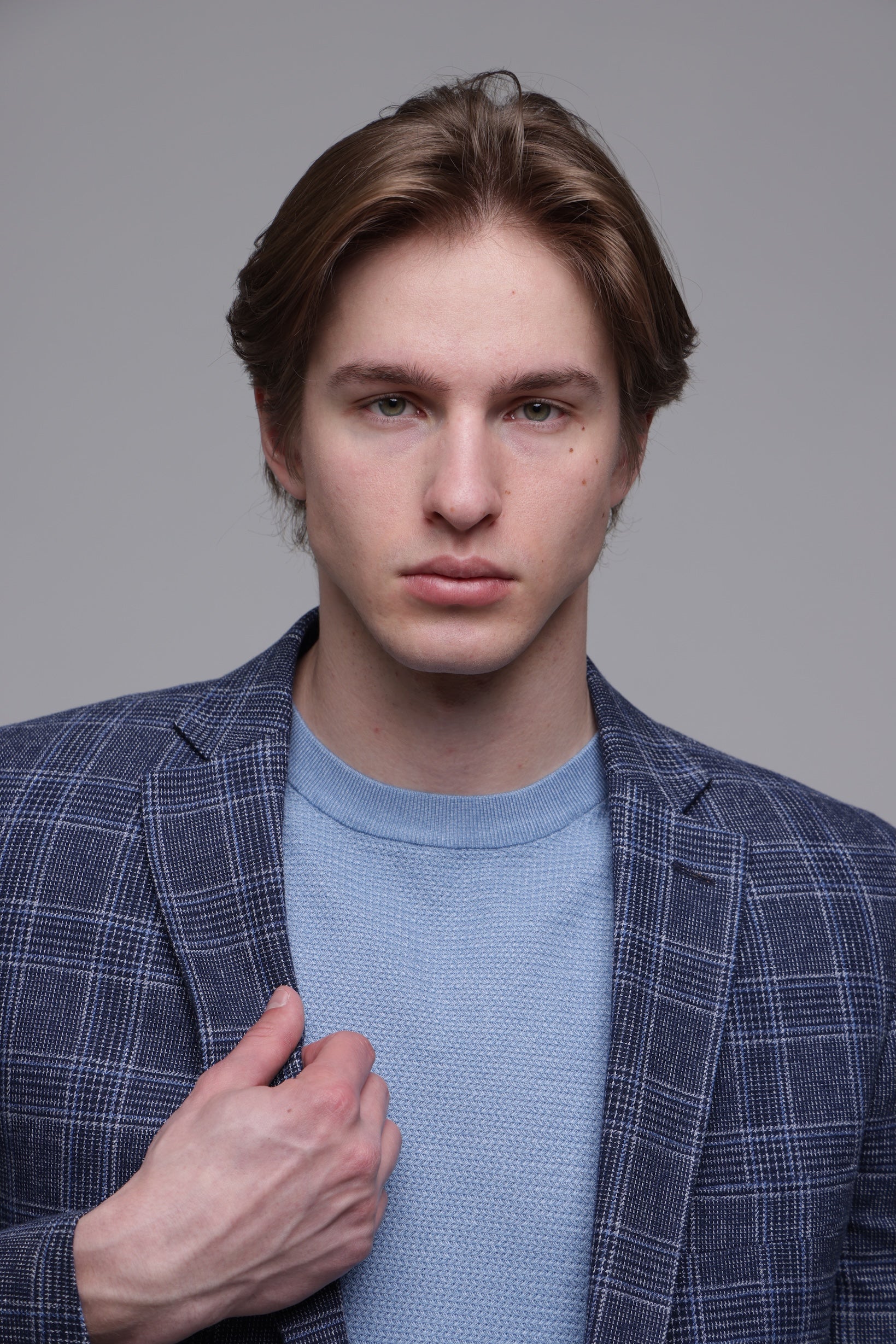 Modré ľanové sako s bielomodrým károm