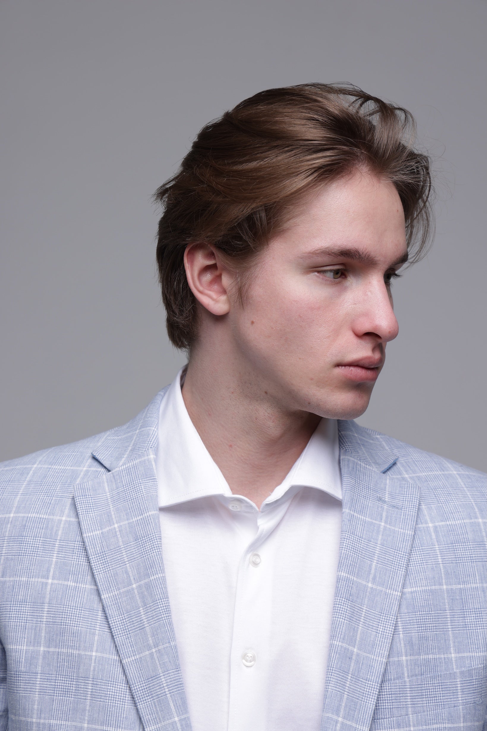 Bledomodré ľanové Slim Fit sako s bielym károm