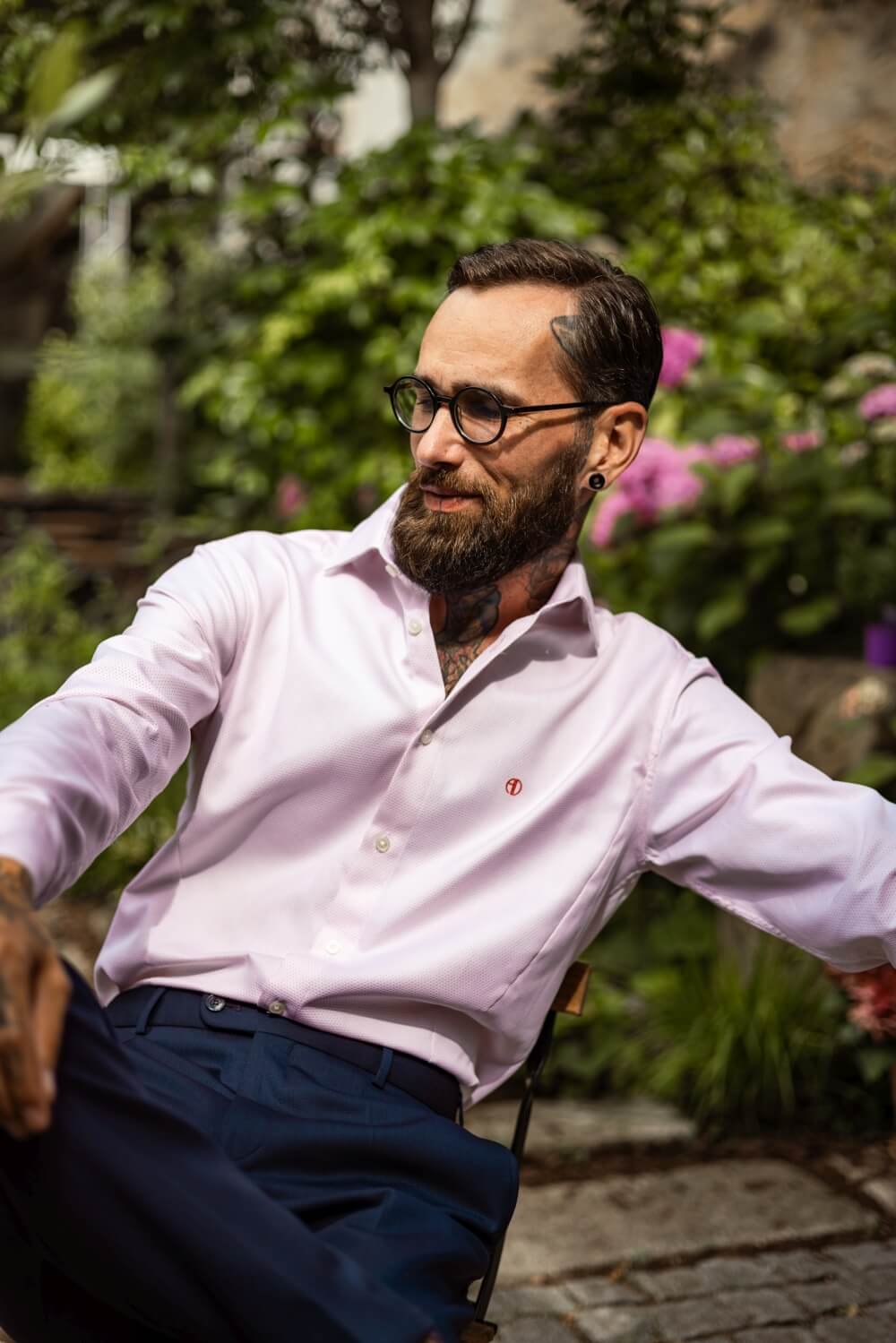 Bílá Extra Slim Fit košile s červeným vzorem