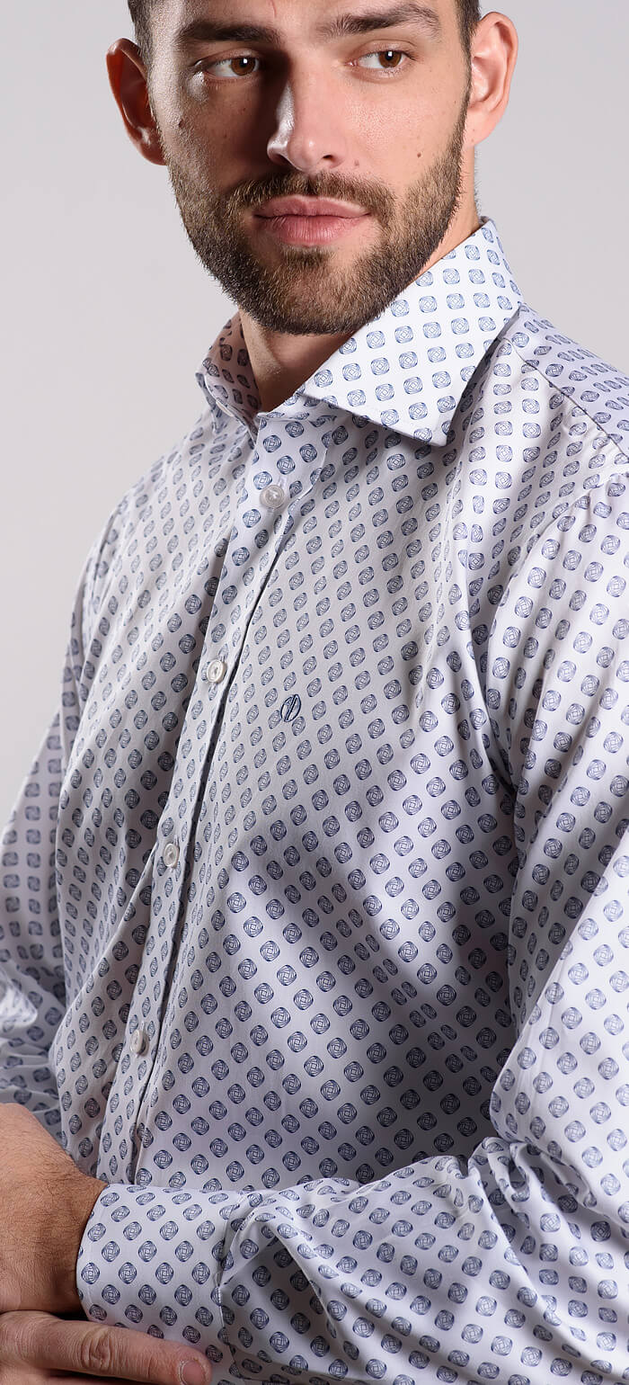 Bílá Slim Fit košile se vzorem