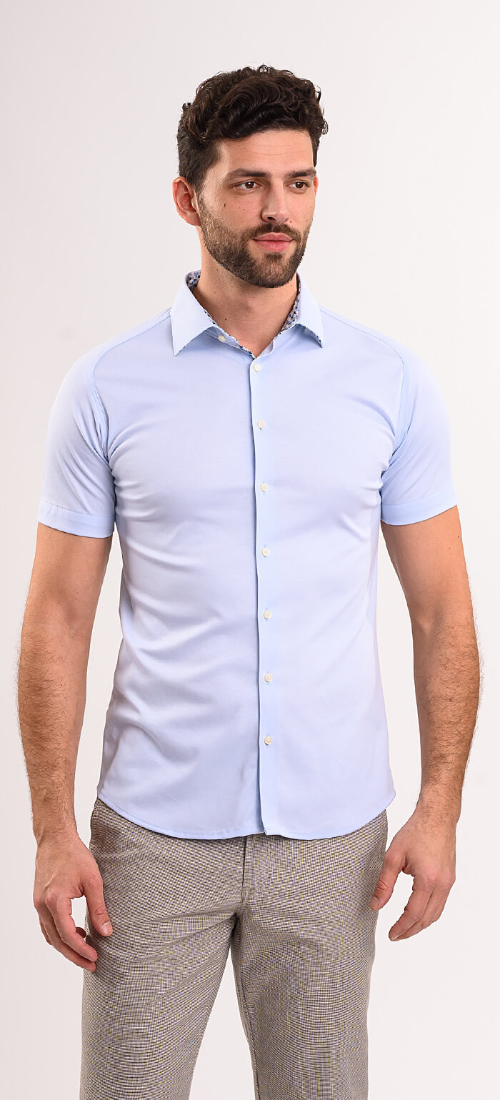Bledě modrá strečová Extra Slim Fit košile s krátkým rukávem