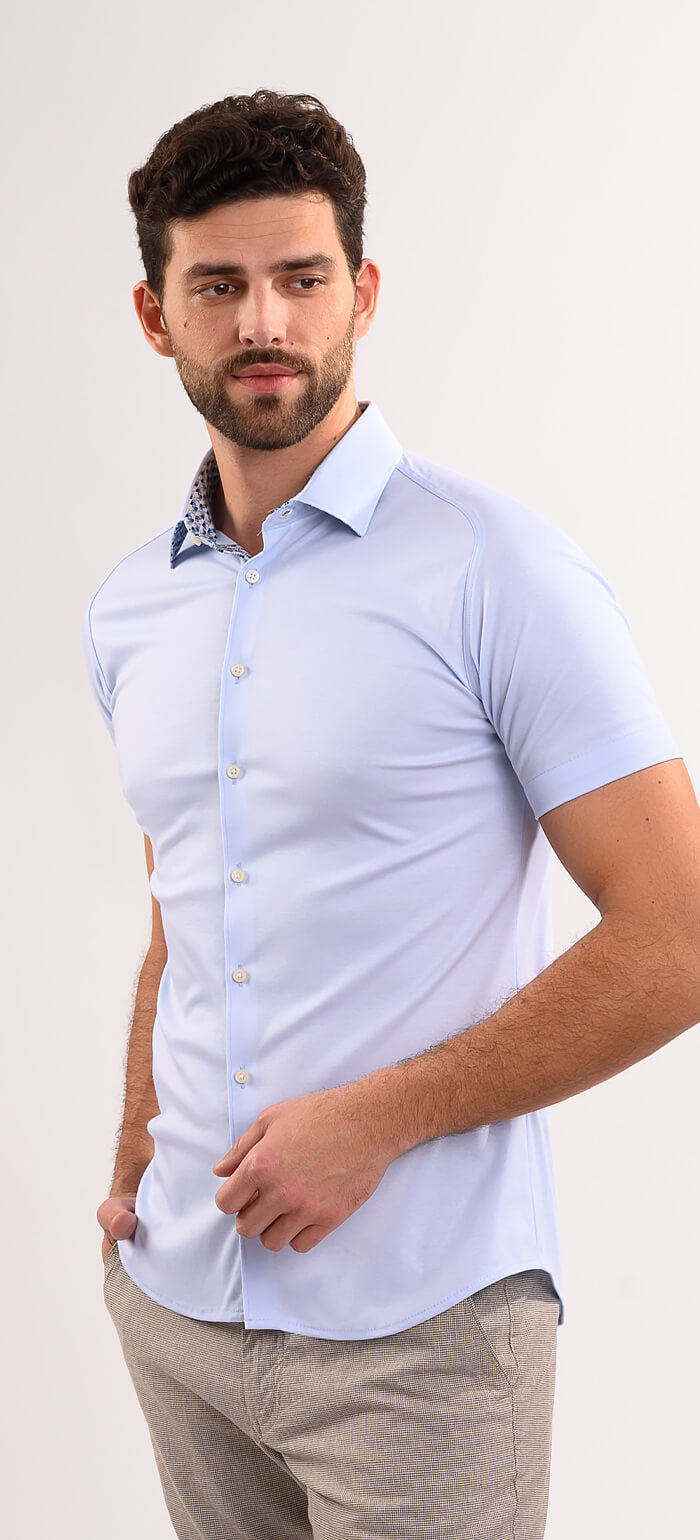 Bledě modrá strečová Extra Slim Fit košile s krátkým rukávem