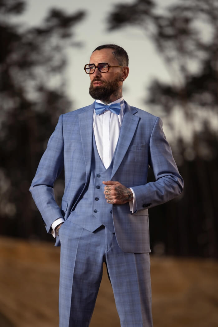 Bledě modrý károvaný svatební Slim Fit oblek s vestou