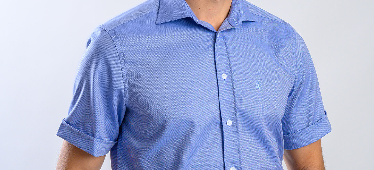 Modrá Slim Fit košile s krátkým rukávem a jemným vzorem